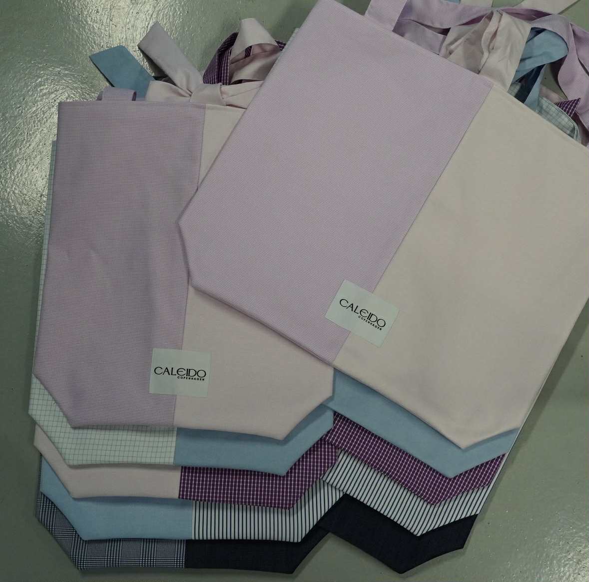 Caleido Tote - Blush Check